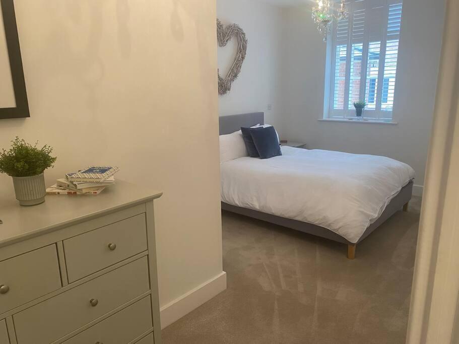 Unrivalled Location - Five Star - Worcester Apartment Esterno foto