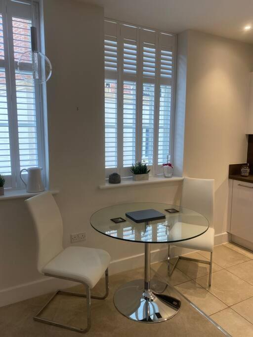 Unrivalled Location - Five Star - Worcester Apartment Esterno foto