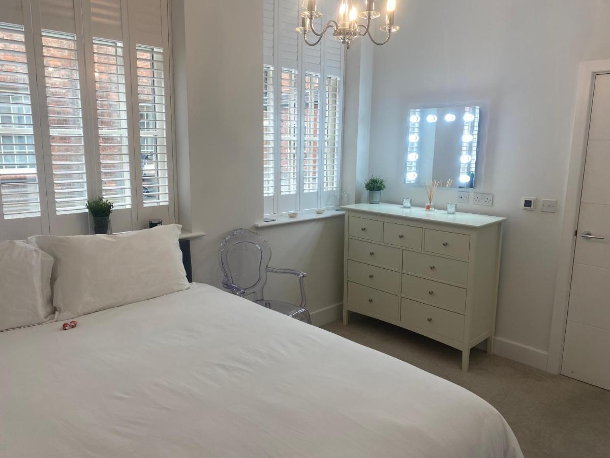 Unrivalled Location - Five Star - Worcester Apartment Esterno foto